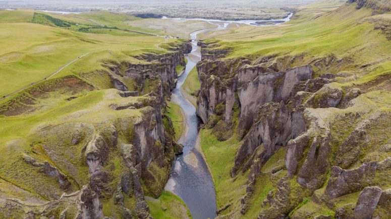Iceland-Fjadrargljufur-Canyon (1)