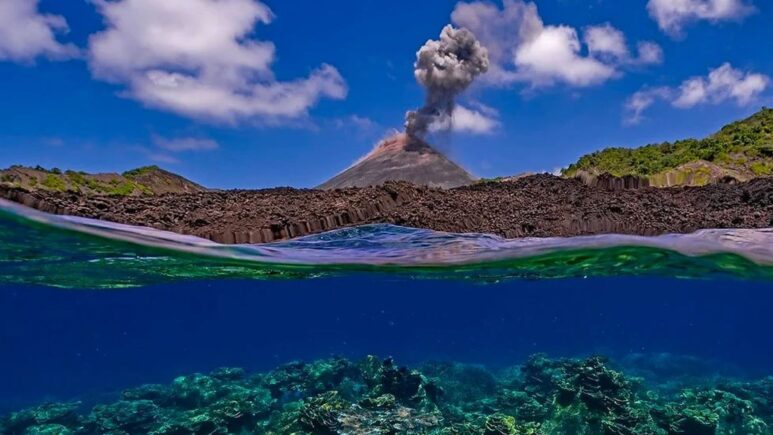 Остров-вулкан Barren Island
