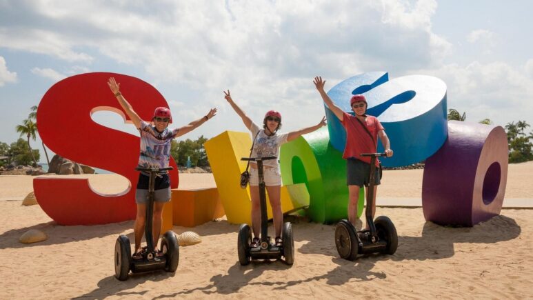 Яркие краски острова Сентоза