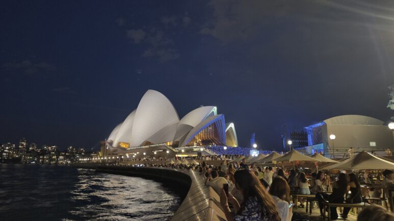 Заглянем в Сиднейскую Оперу